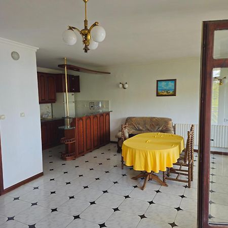 Lazur Seaview Apartment Pomorie Exterior photo